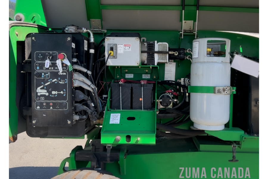 2015 Genie S85 Boom Lift